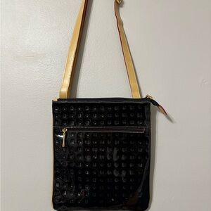 Arcadia Black and Tan Crossbody Bag